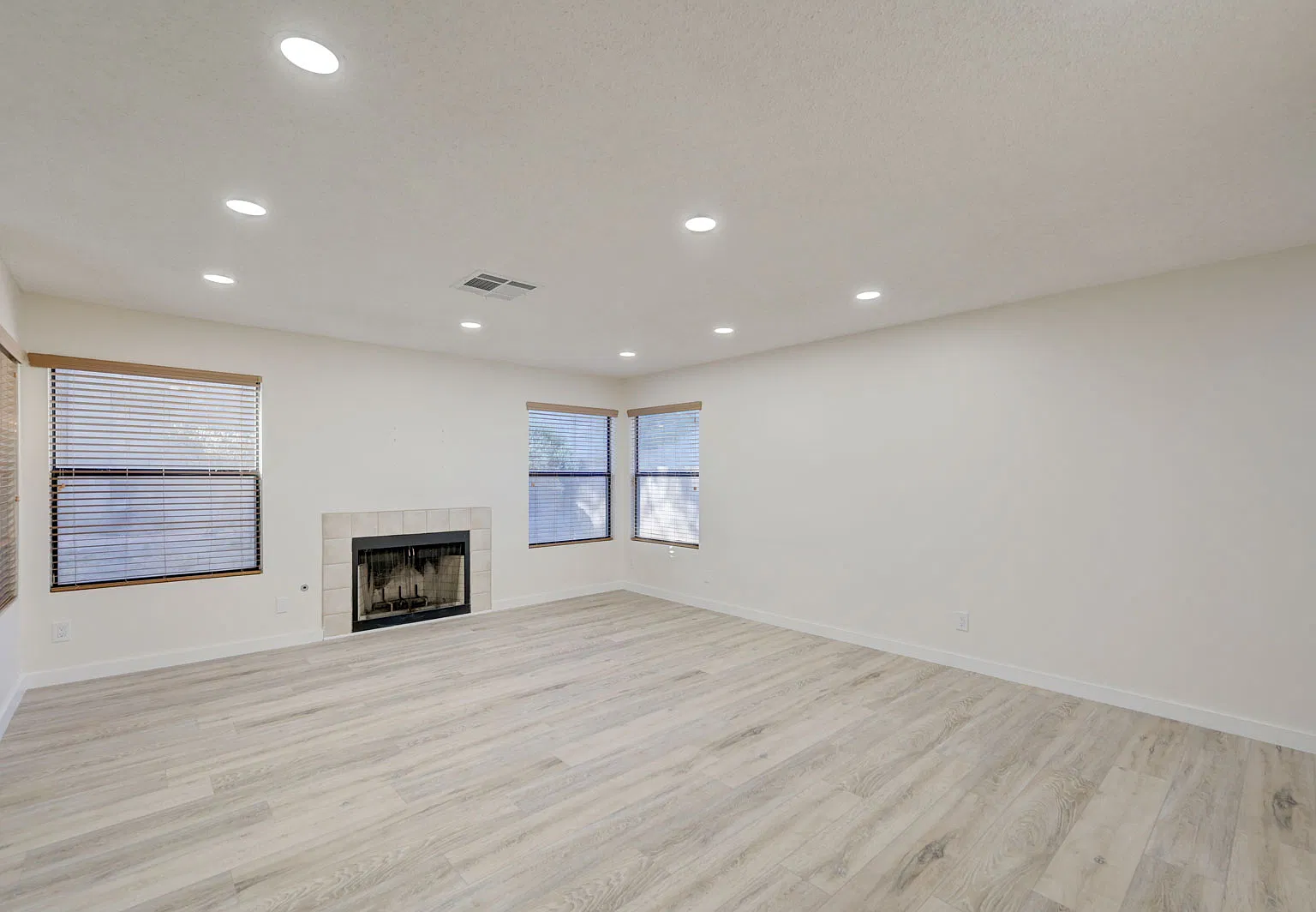 9548 Wooden Pier Way — Photo 2