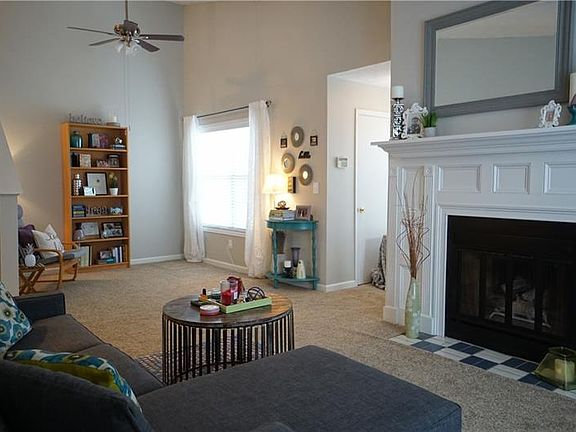 2nd image of 1607 Glenleaf Dr