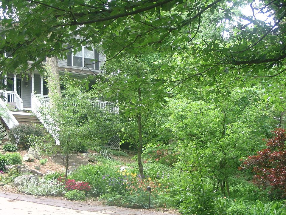2nd image of 1854 Boaz Ave