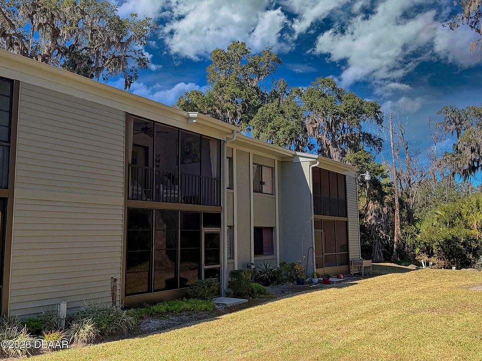 1st image of 306 Palm Coast Pkwy NE