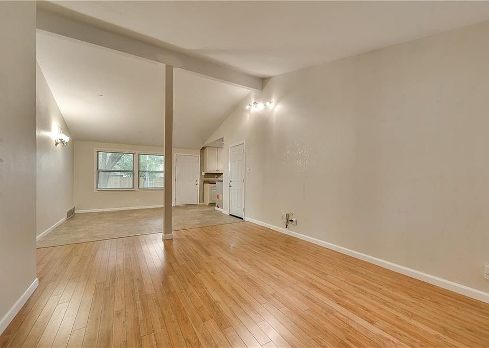 1st image of 809 Loganwood Ave