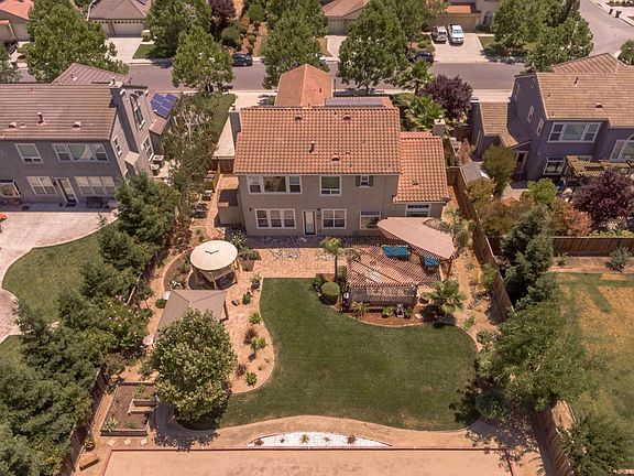 3rd image of 181 Coriander Ave