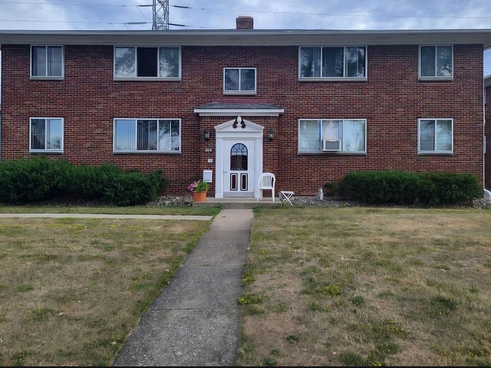 1st image of 16 Dreyer Ave APT 1