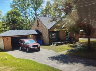 881 Seneca Creek Rd, Buffalo, NY 14224