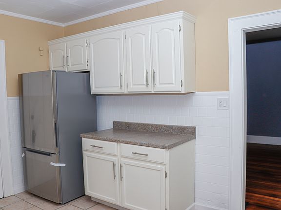 3rd image of 1030 Schiff Ave #1