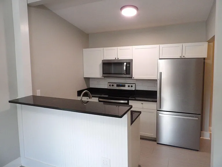 609 Taylor Ave — Photo 23