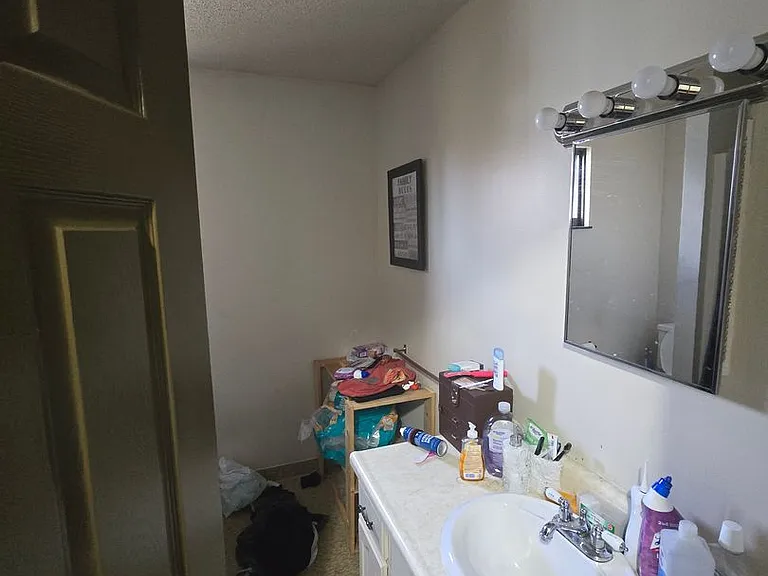 1565 Bryn Mawr Pl — Photo 22