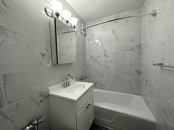 2nd image of 6495 Broadway APT 3S
