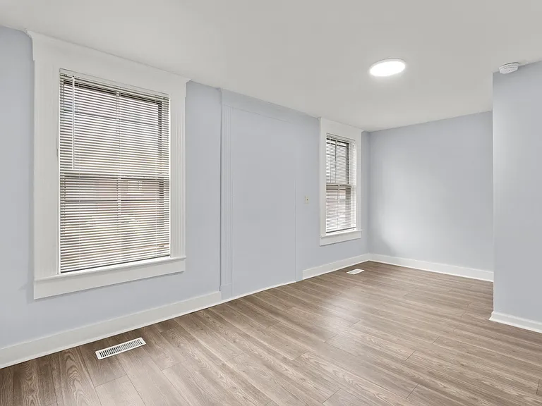 144 S Colony St #1 — Photo 6