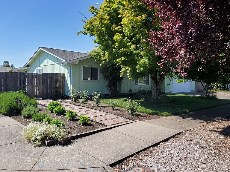 2248 9th St — Photo 3