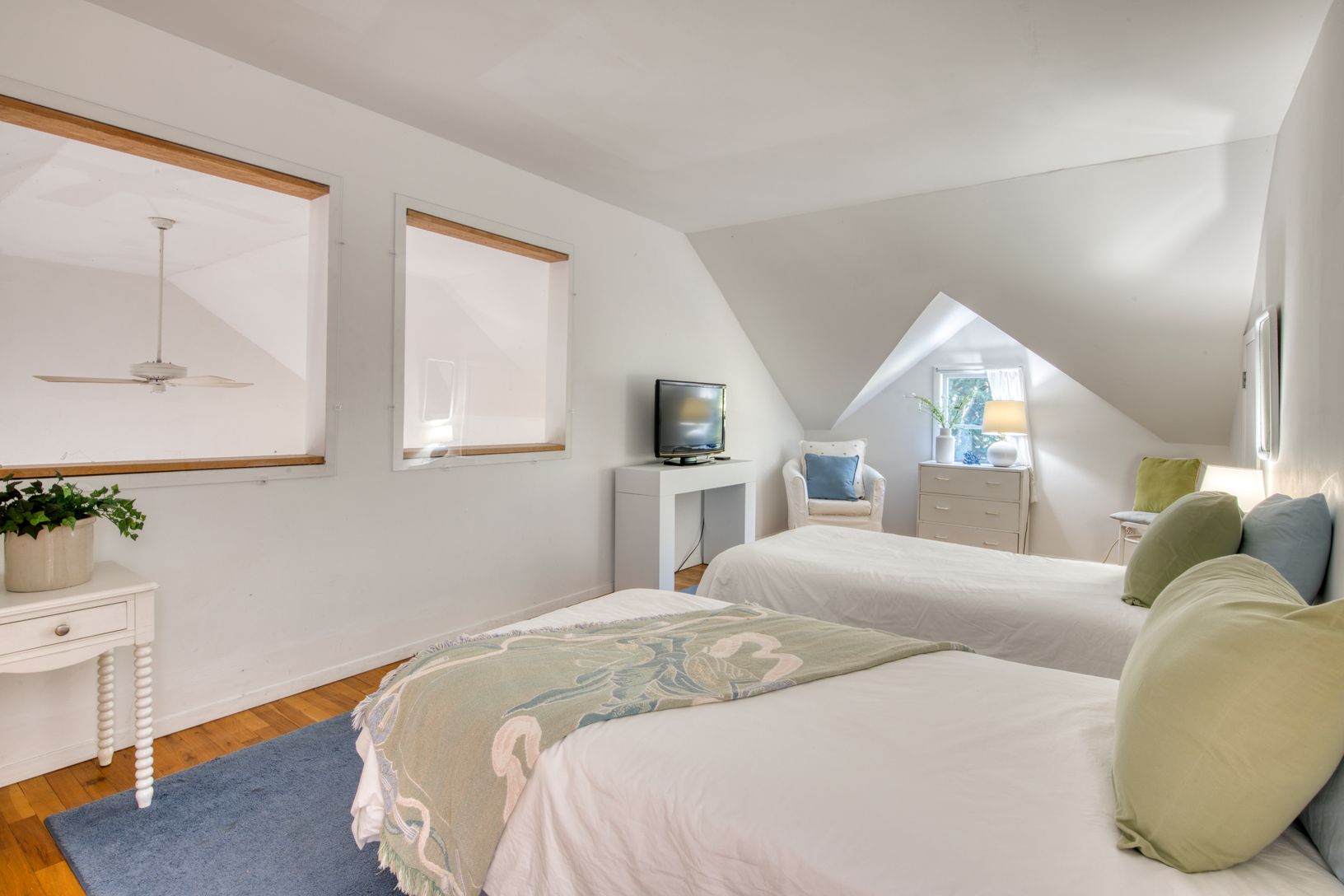  Bedroom 3 - Upper Level