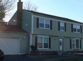 12631 Magna Carta Rd, Herndon, VA 20171