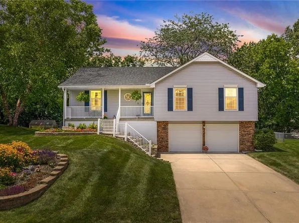 3416 NW Shannon Ct, Blue Springs, MO 64015