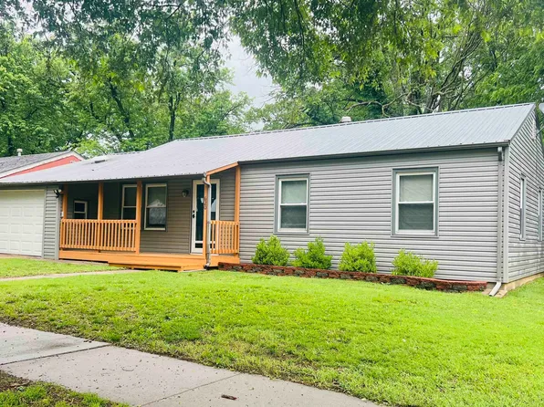 620 S Cedar St, Marion, KS 66861