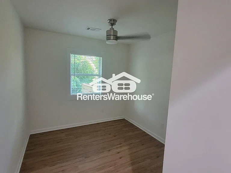 1700 Shirley St SW — Photo 9