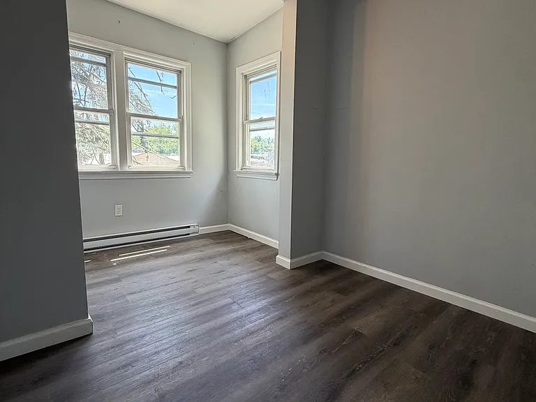 1 Oneida St #1 — Photo 3
