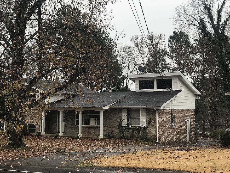2nd image of 2613 Edge O Lake Dr
