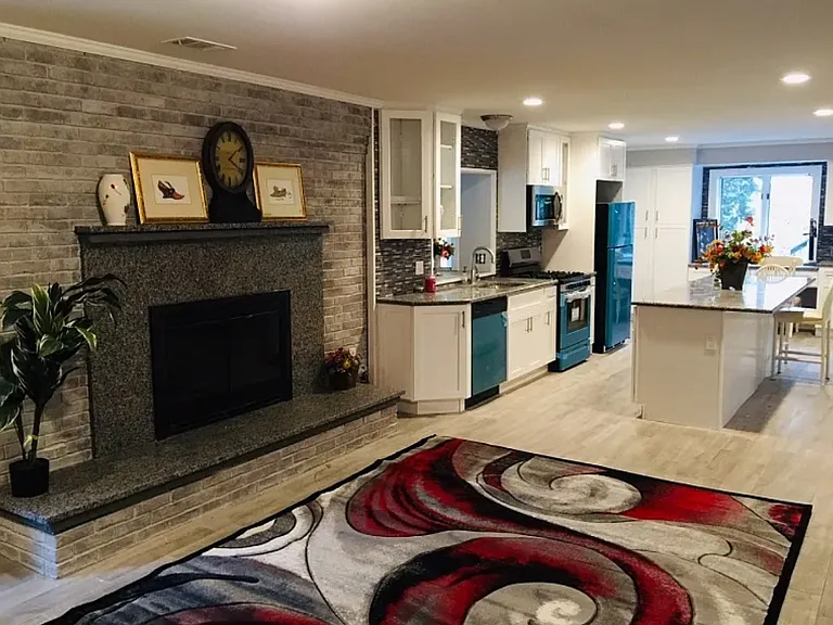 68 Savage Rd — Photo 2