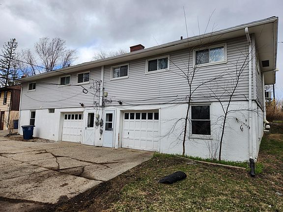 3rd image of 2134 Washtenaw Ave