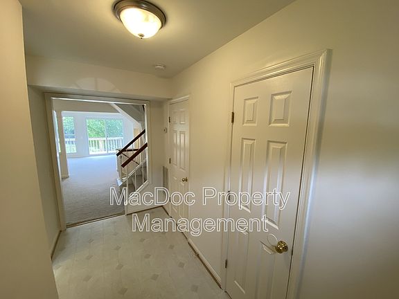 3rd image of 106 Batley Ct