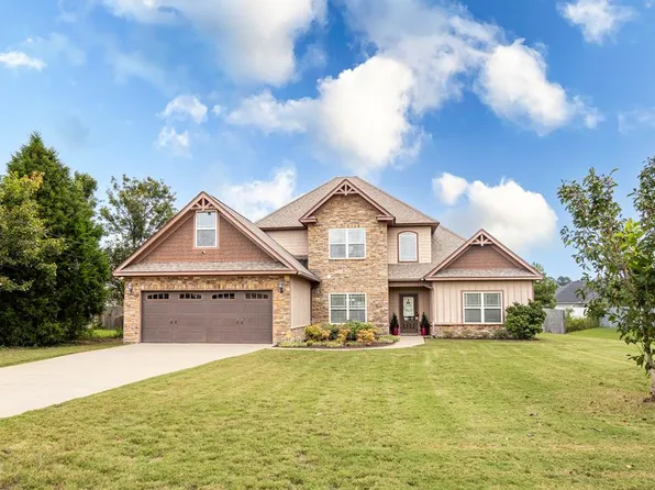 3 Buckeye Ct, Fort Mitchell, AL 36856