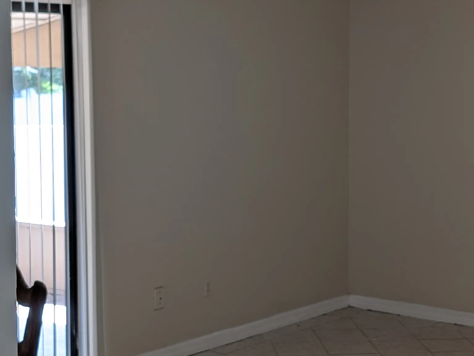 4 bed, 1936 sqft, $2,200 — Photo 3