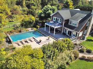 76 Smith St, Shelter Island, NY 11964