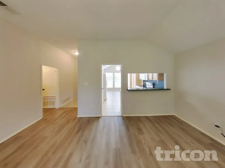 757 Dema Ln — Photo 3