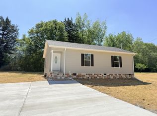 1115 Stewart Ln, Estill Springs, TN 37330