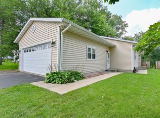 26137 W Lake Ave, Antioch, IL 60002