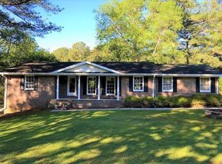 402 Lees Lake Rd, Fayetteville, GA 30214