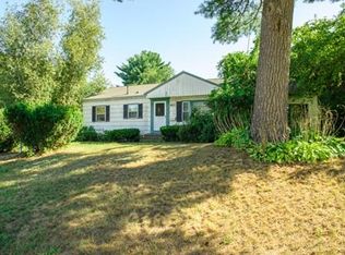 31 Rainbow Ave, Chelmsford, MA 01824