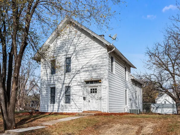 220 9th St W, Hastings, MN 55033