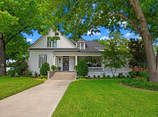 1026 W Main St, Waxahachie, TX 75165