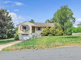 47 Victory St, Shelton, CT 06484