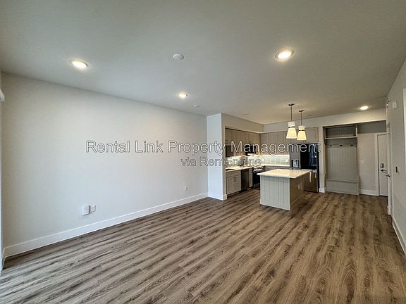 4th image of 414 Cape Coral Pkwy E #307