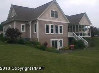 202 Bellis Ct, Stroudsburg, PA 18360