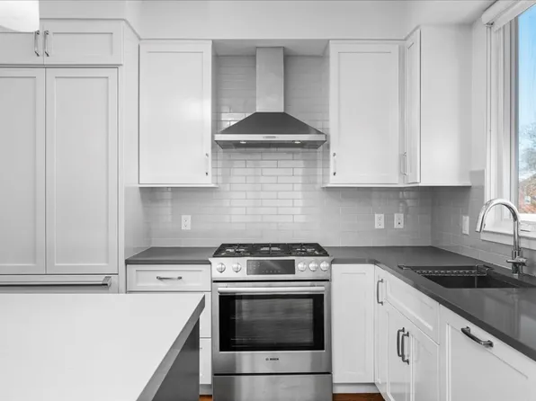 Marina Court, 422 E Boston Post Rd Unit 302, Mamaroneck, NY 10543