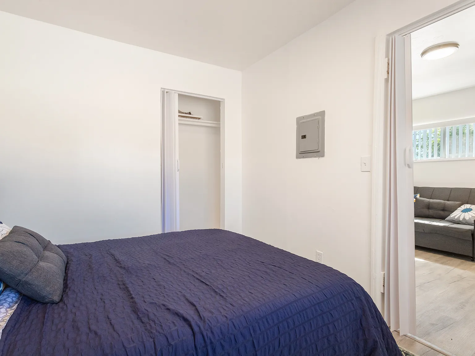 1 bed, 400 sqft, $1,230 — Photo 4