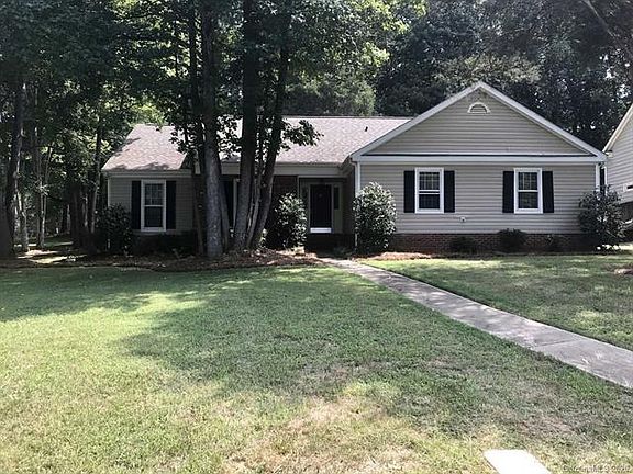 4th image of 1827 Watlington Dr