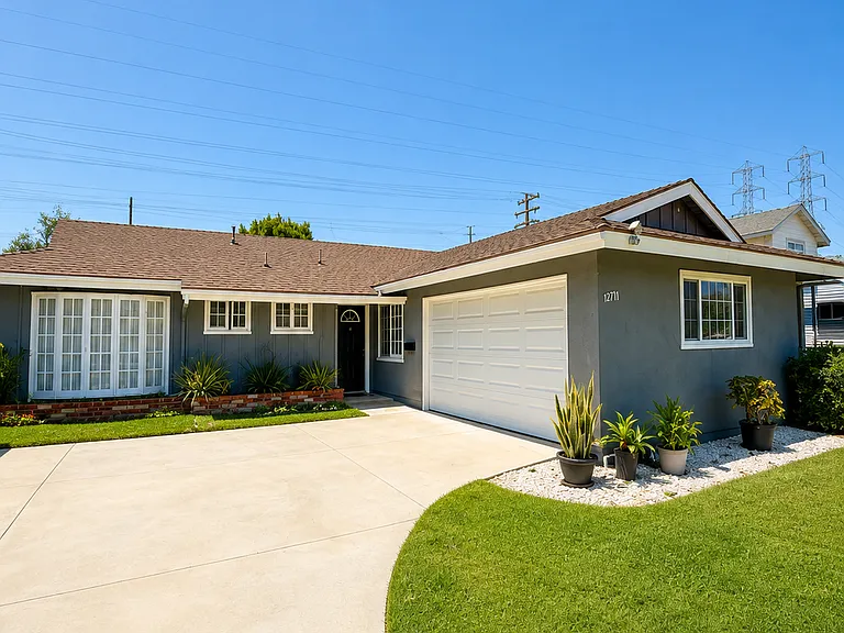 17575 Santa Paula Cir — Photo 16