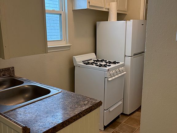4th image of 2206 W Hickory St APT 14