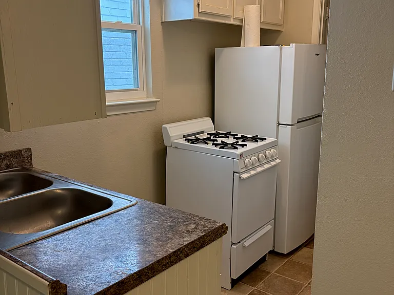 2206 W Hickory St #14 — Photo 4
