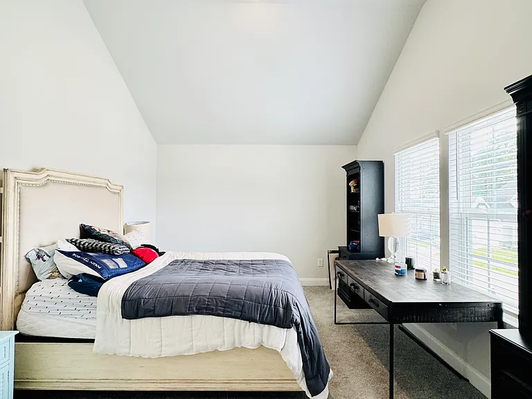 2464 Campton Loop — Photo 35