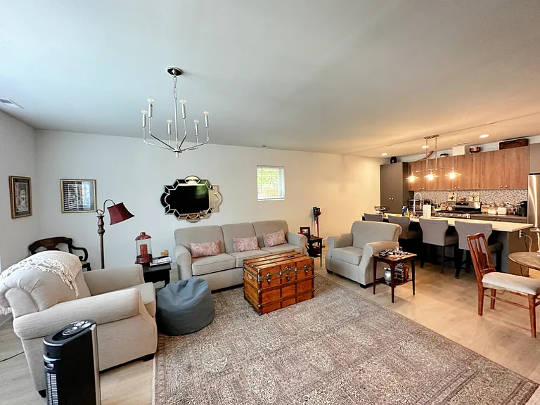 4420 S Prairie Ave #3 — Photo 3