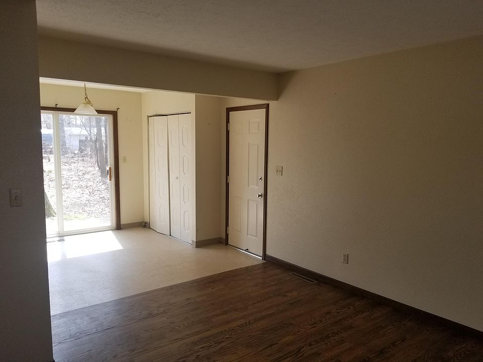 1st image of 25568 Thelmadale Dr