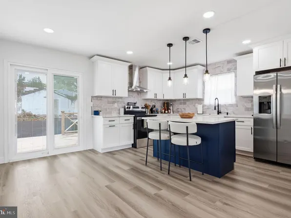 1230 Hall Ave, Abington, PA 19001