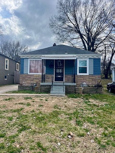 1st image of 1131 Oakland Ave