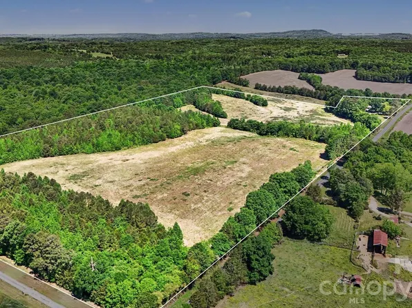 1832 Tysinger Rd, Denton, NC 27239