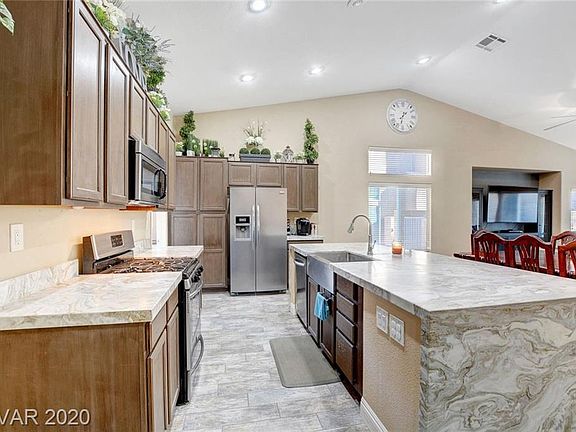 2nd image of 9143 Weeping Hollow Ave